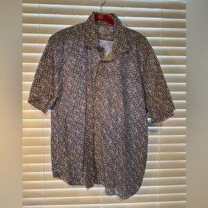 Casual short sleeve shirt​​​​​​​